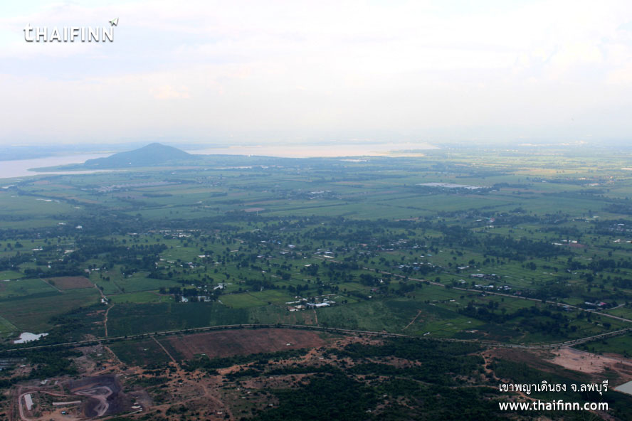 เขาพญาเดินธง จังหวัดลพบุรี