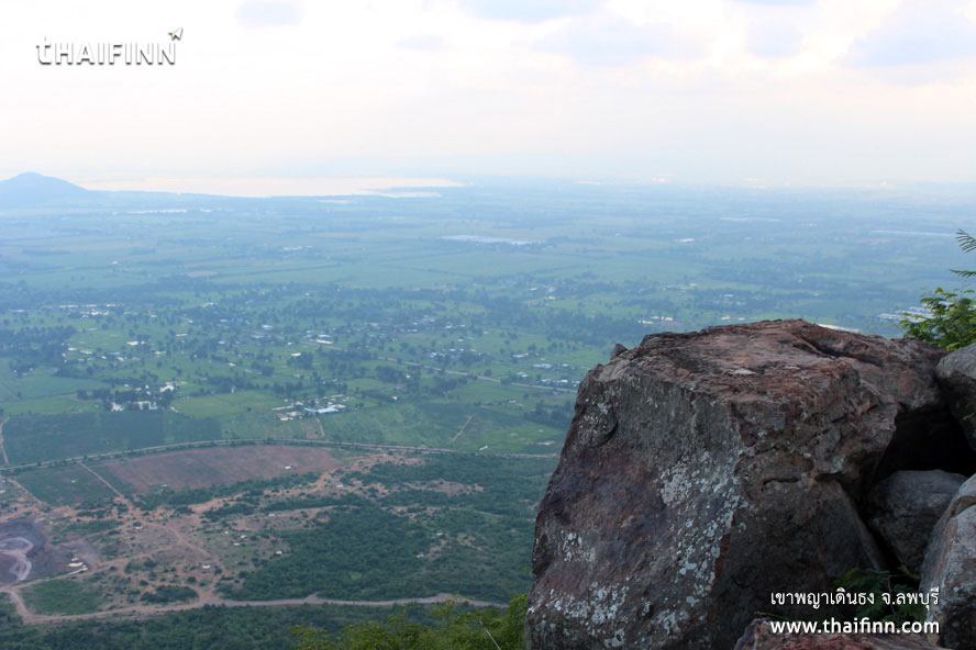เขาพญาเดินธง จังหวัดลพบุรี