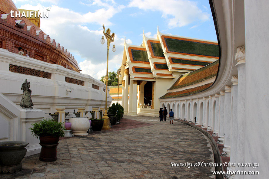 วัดพระปฐมเจดีย์ราชวรมหาวิหาร จังหวัดนครปฐม)