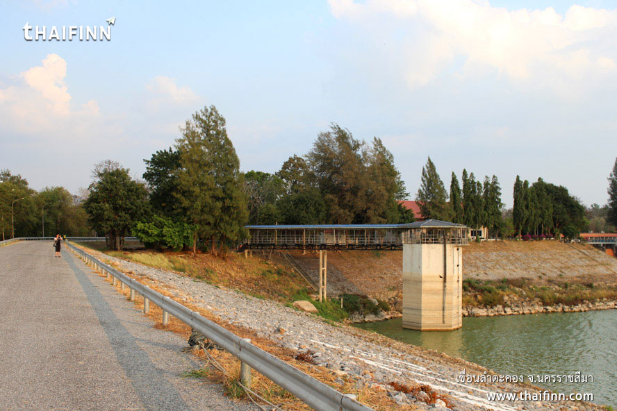เขื่อนลำตะคอง จังหวัดนครราชสีมา เขื่อนลำตะคอง จังหวัดนครราชสีมา)