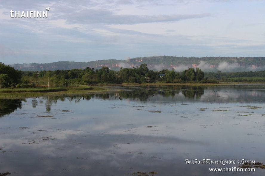 วัดเจติยาคีรีวิหาร (ภูทอก) จังหวัดบึงกาฬ วัดเจติยาคีรีวิหาร (ภูทอก) จังหวัดบึงกาฬ