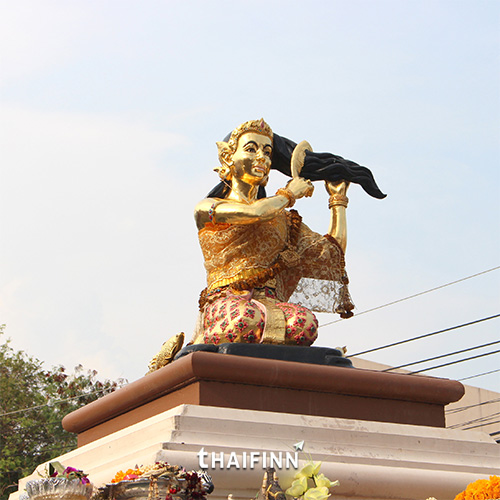 อนุสาวรีย์พระนางศรีสระเกศ จ.ศรีสะเกษ