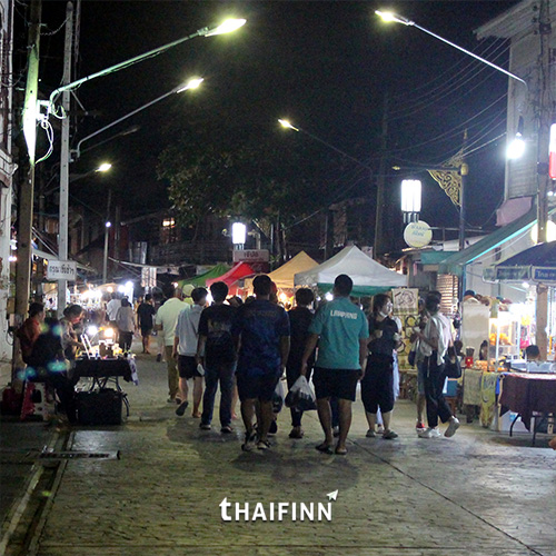 กาดกองต้า จ.ลำปาง